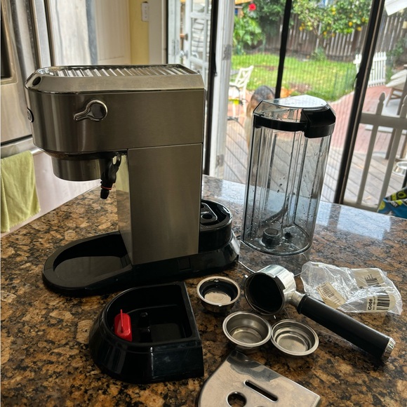 Delonghi Dedica EC680M/Espresso Machine/Coffee Cappuccino Maker/Stainless/Metal - Picture 3 of 7